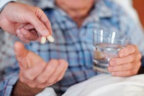 Einnahme von Tabletten gegen Prostatitis